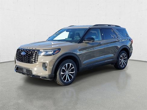 New 2026 Ford Explorer ST-Line image 4