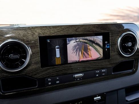 Used 2022 Mercedes-Benz Sprinter 3500 image 41