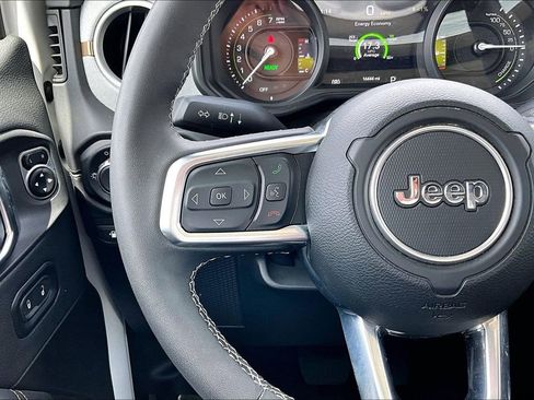 Certified 2025 Jeep Wrangler Unlimited Sahara w/ Safety Group image 6