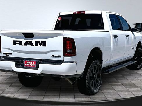 Used 2025 RAM 2500 Big Horn AWD/4WD image 22