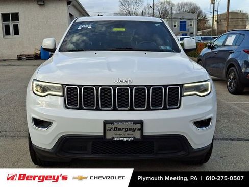 Used 2022 Jeep Grand Cherokee Laredo X image 3