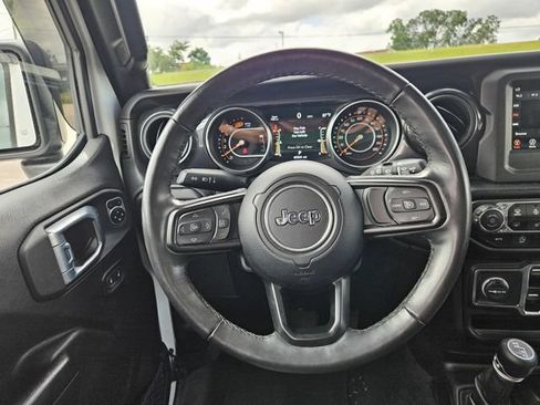 Used 2021 Jeep Wrangler Unlimited Sport AWD/4WD image 14