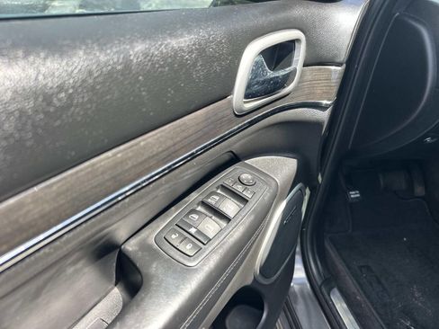 Used 2015 Jeep Grand Cherokee High Altitude AWD/4WD image 13