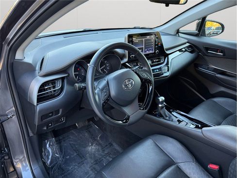 Used 2021 Toyota C-HR Limited image 6