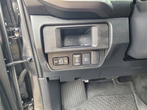 Used 2019 Toyota Tacoma TRD Off-Road image 25