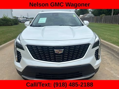 Used 2019 Cadillac XT4 Premium Luxury w/ Technology Package AWD/4WD image 2