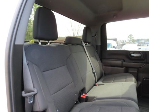 Used 2022 Chevrolet Silverado 2500 Custom w/ Custom Value Package image 21