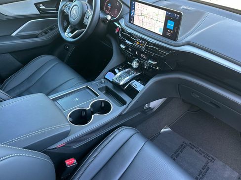 Certified 2025 Acura MDX SH-AWD w/ Technology Package image 21