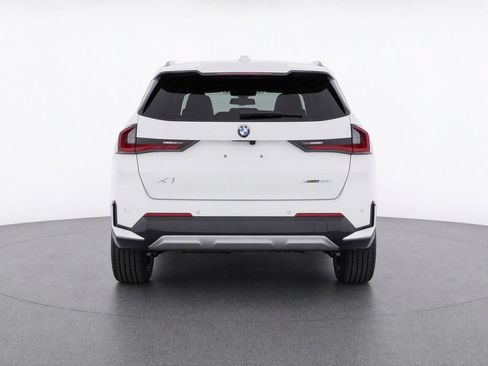 Used 2025 BMW X1 xDrive28i w/ Technology Package AWD/4WD image 4