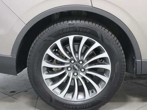Used 2021 Lincoln Aviator Reserve w/ Equipment Group 201A AWD/4WD image 13