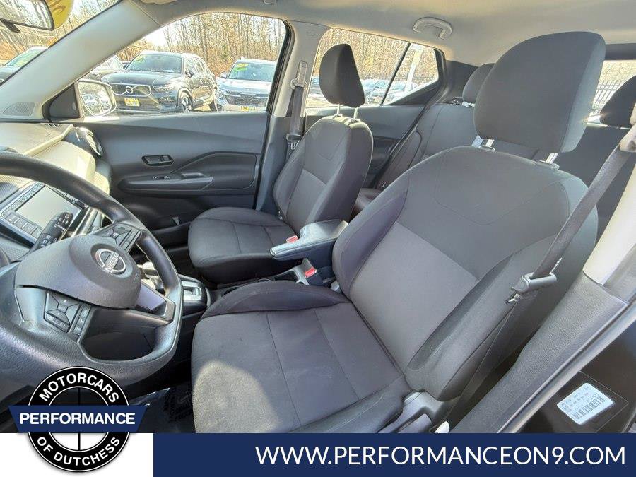 Used 2023 Nissan Kicks S FWD image 7