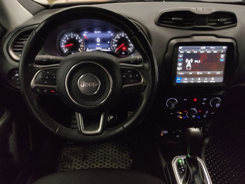 Used 2022 Jeep Renegade Latitude AWD/4WD image 22