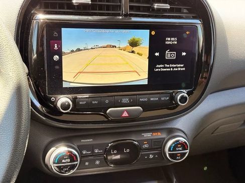 Used 2025 Kia Soul S FWD image 15