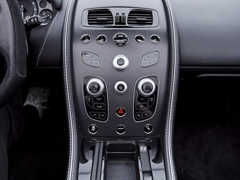 Used 2016 Aston Martin DB9 GT RWD image 77
