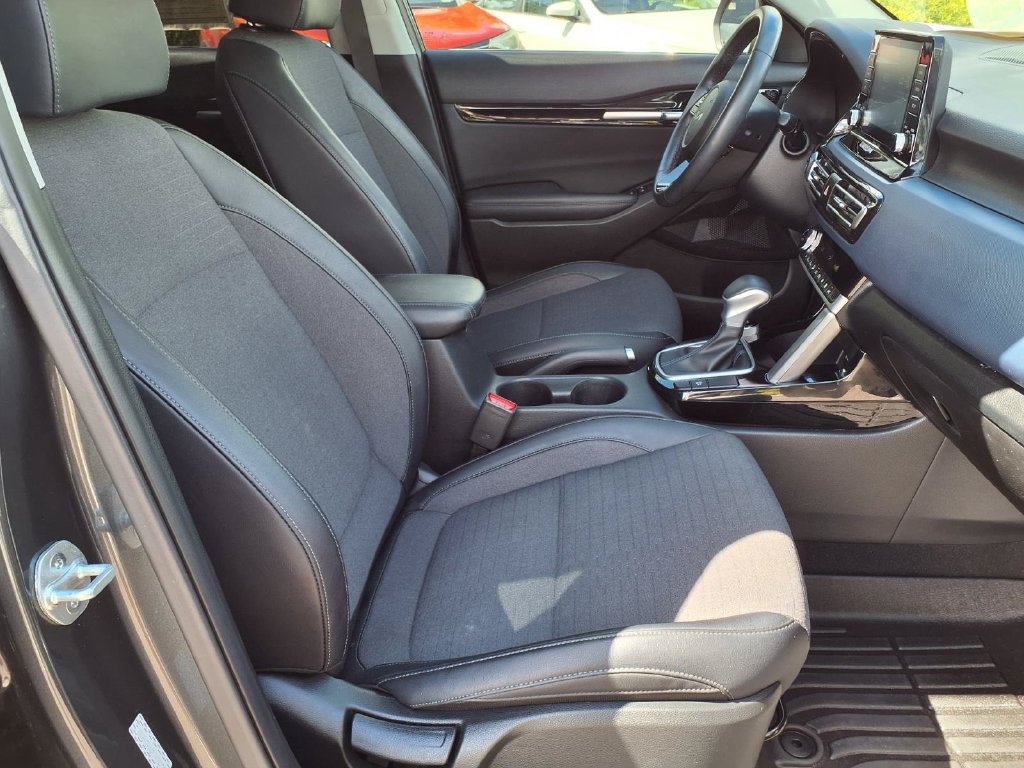 Used 2023 Kia Seltos S FWD image 15