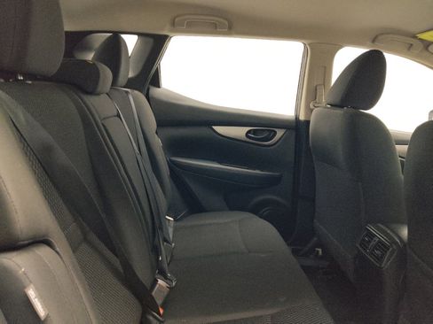 Used 2020 Nissan Rogue Sport S FWD image 19