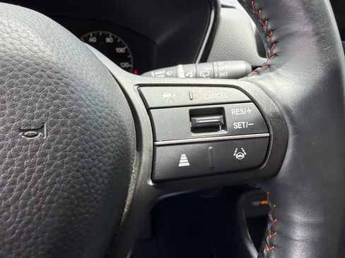 Used 2025 Honda CR-V Sport image 14