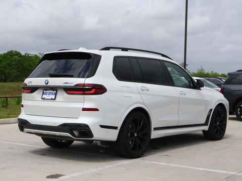 Used 2026 BMW X7 xDrive40i w/ Executive Package image 5