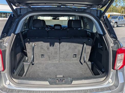 Used 2023 Ford Explorer Limited image 13