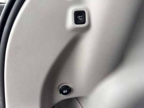 Used 2022 Jeep Compass Latitude w/ Sun and Sound Group image 35