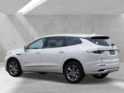 Used 2024 Buick Enclave Avenir w/ Avenir Technology Package AWD/4WD image 4