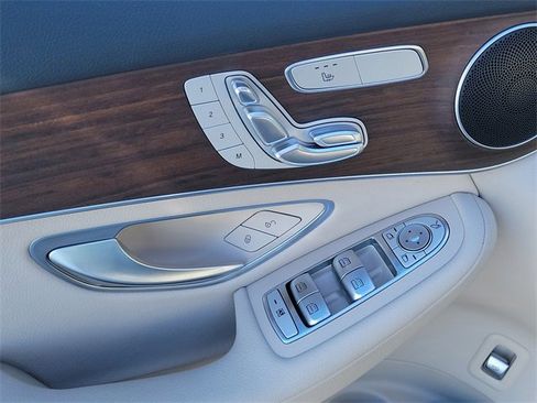 Used 2022 Mercedes-Benz GLC 300 4MATIC w/ Driver Assistance Package image 25