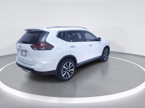 Used 2020 Nissan Rogue SL w/ Premium Package image 8