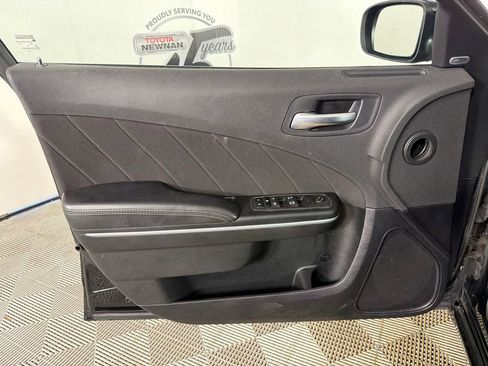 Used 2023 Dodge Charger SXT RWD image 10
