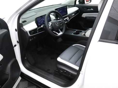 Used 2025 Honda Prologue Touring image 15