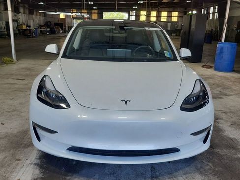 Used 2023 Tesla Model 3 Standard Range RWD image 2