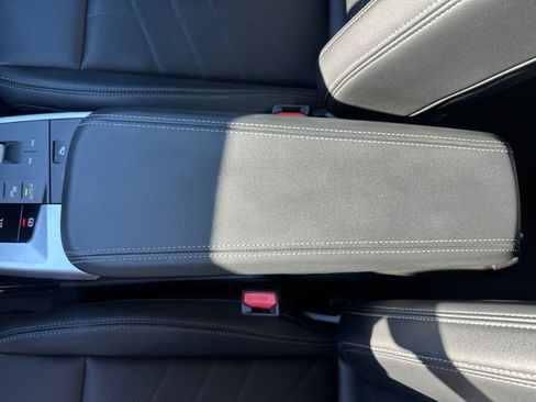 Used 2025 BMW X1 xDrive28i image 30