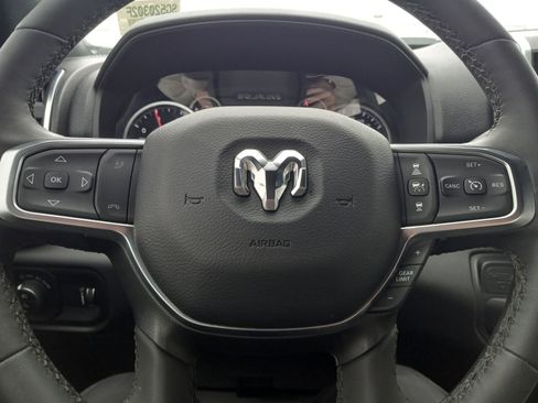 Used 2025 RAM 3500 Big Horn image 17