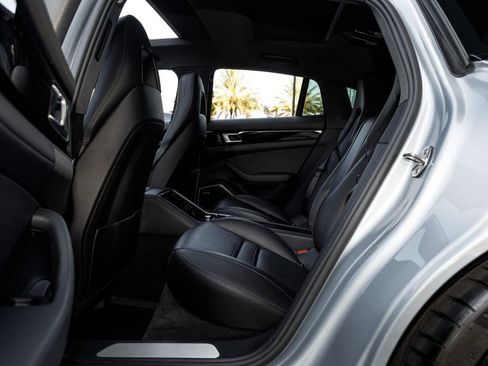 Used 2021 Porsche Panamera image 20