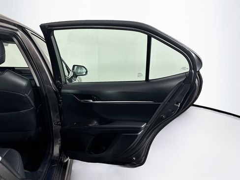 Used 2024 Toyota Camry SE image 28