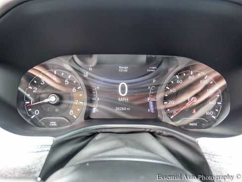 Used 2024 Jeep Compass Latitude image 13