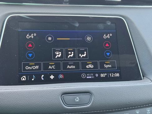 Used 2023 Cadillac XT4 Premium Luxury w/ Cold Weather Package AWD/4WD image 32