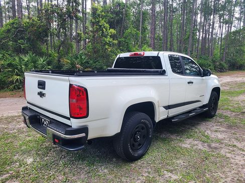 Used 2017 Chevrolet Colorado W/T image 4