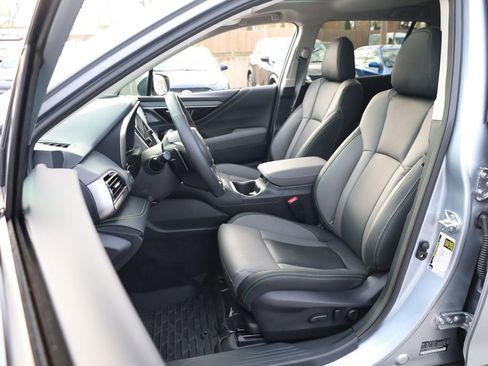 Certified 2025 Subaru Outback Onyx Edition image 8