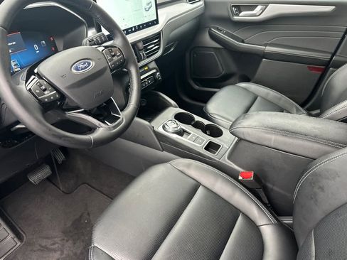 Certified 2025 Ford Escape Platinum image 11