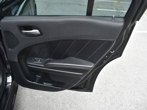 Used 2018 Dodge Charger R/T w/ Premium Group RWD image 26