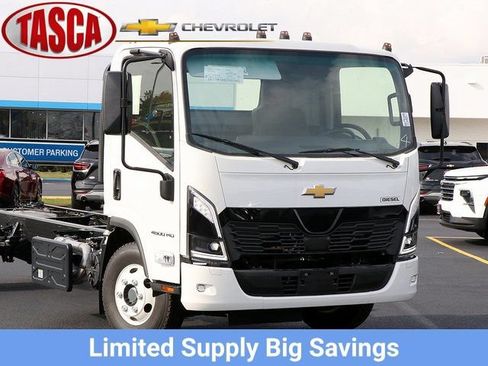 New 2025 Chevrolet Low Cab Forward 4500 XD RWD image 2