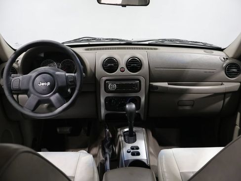 Used 2007 Jeep Liberty Sport AWD/4WD image 16