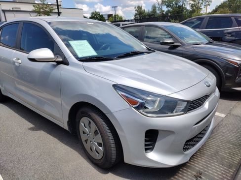 Used 2020 Kia Rio S FWD image 2