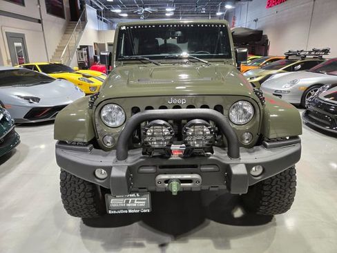 Used 2016 Jeep Wrangler Unlimited Rubicon w/ Connectivity Group AWD/4WD image 2