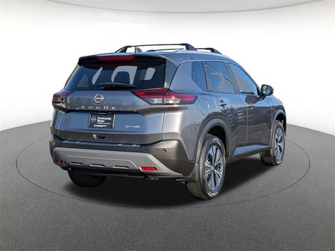 Used 2023 Nissan Rogue SV w/ SV Premium Package image 5