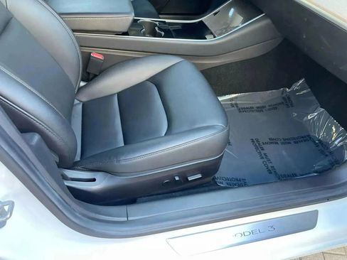 Used 2020 Tesla Model 3 Standard Range image 10