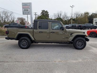 New 2026 Jeep Gladiator Sport