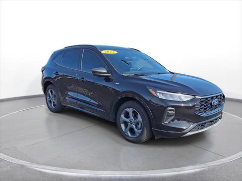 Used 2024 Ford Escape ST-Line image 2