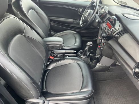 Used 2014 MINI Cooper 2-Door Hardtop image 16