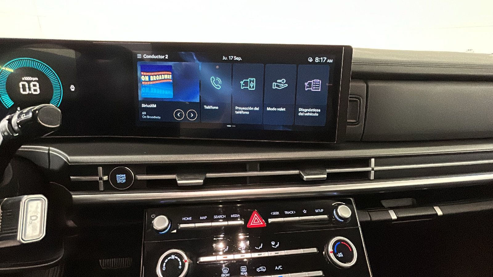 Used 2025 Hyundai Santa Fe SE FWD image 28